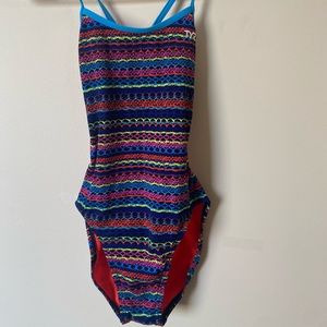 TYR one piece swim suit
Size 28